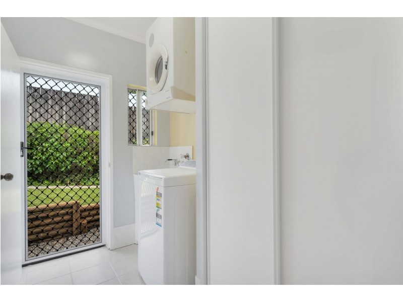 21 Gloucester Street, Whitfield QLD 4870