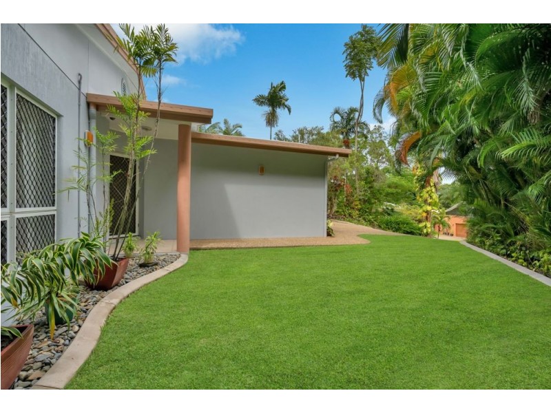 21 Gloucester Street, Whitfield QLD 4870