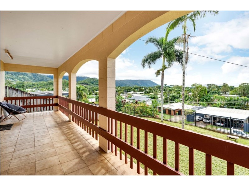 18 Makoo Close, White Rock QLD 4868