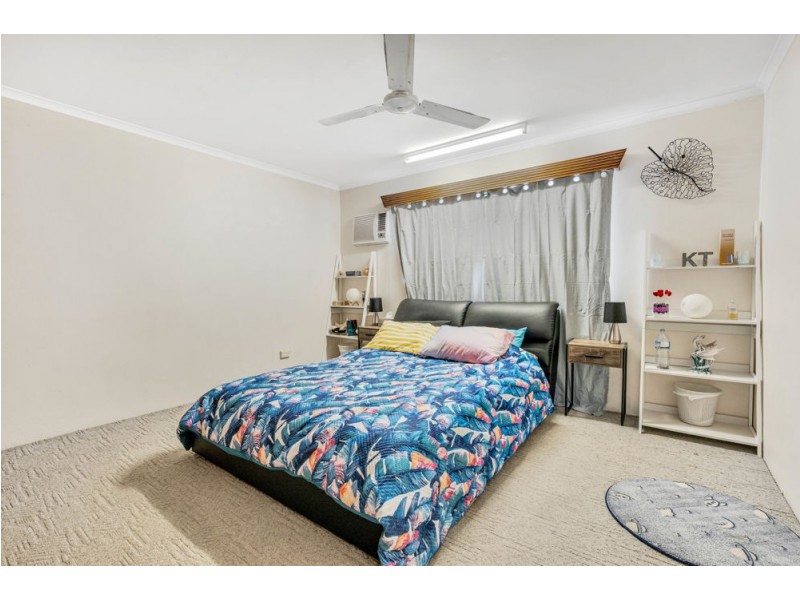 18 Makoo Close, White Rock QLD 4868