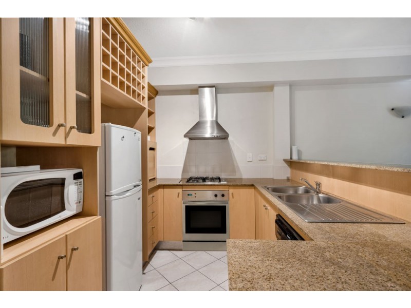 1406/2 Greenslopes Street, Manunda QLD 4870