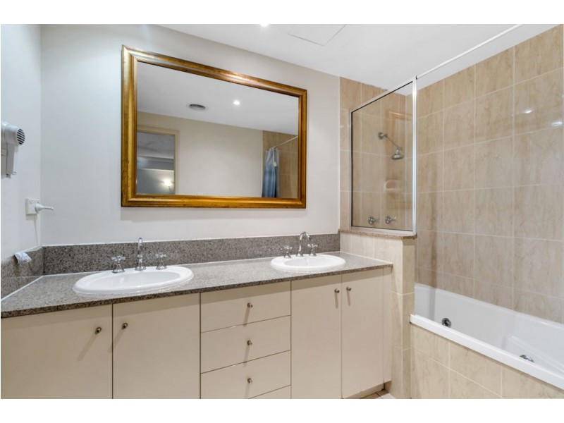 1406/2 Greenslopes Street, Manunda QLD 4870