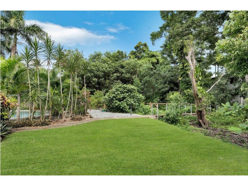 9/4-5 Hollett Close, Manunda QLD 4870
