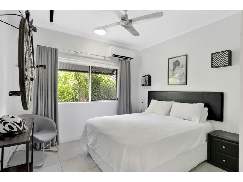 9/4-5 Hollett Close, Manunda QLD 4870