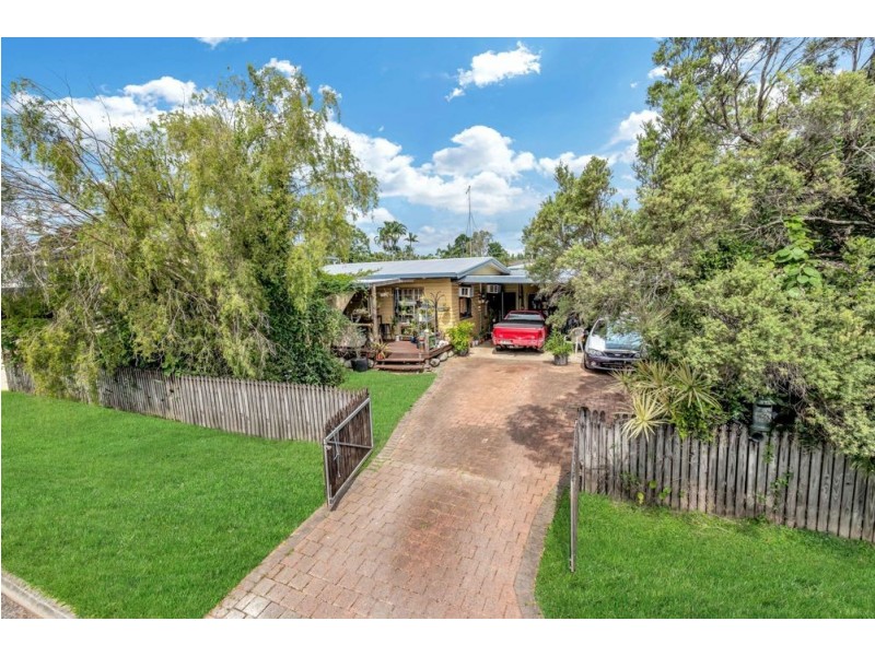 9 Perkins Street, Manoora QLD 4870