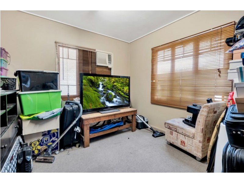 9 Perkins Street, Manoora QLD 4870