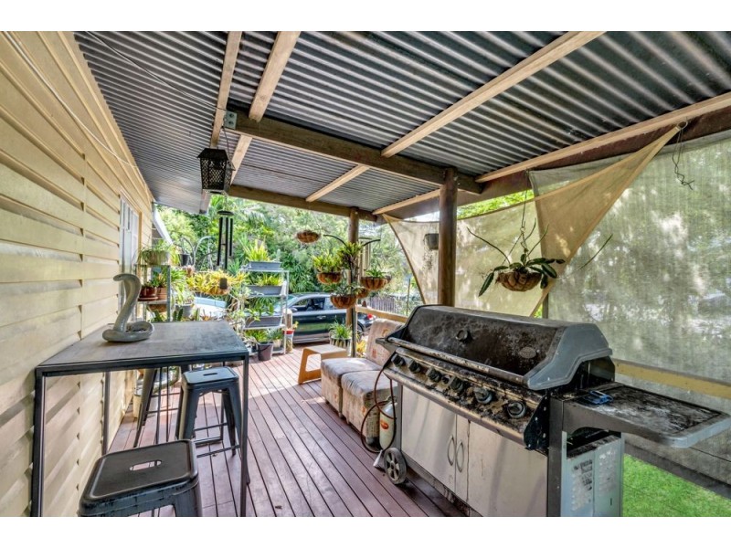 9 Perkins Street, Manoora QLD 4870