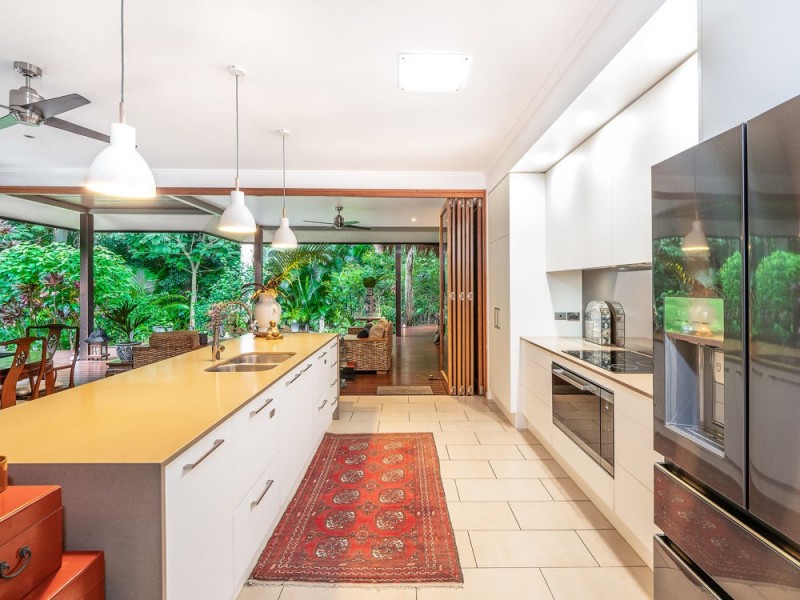 28 Muller Street, Palm Cove QLD 4879