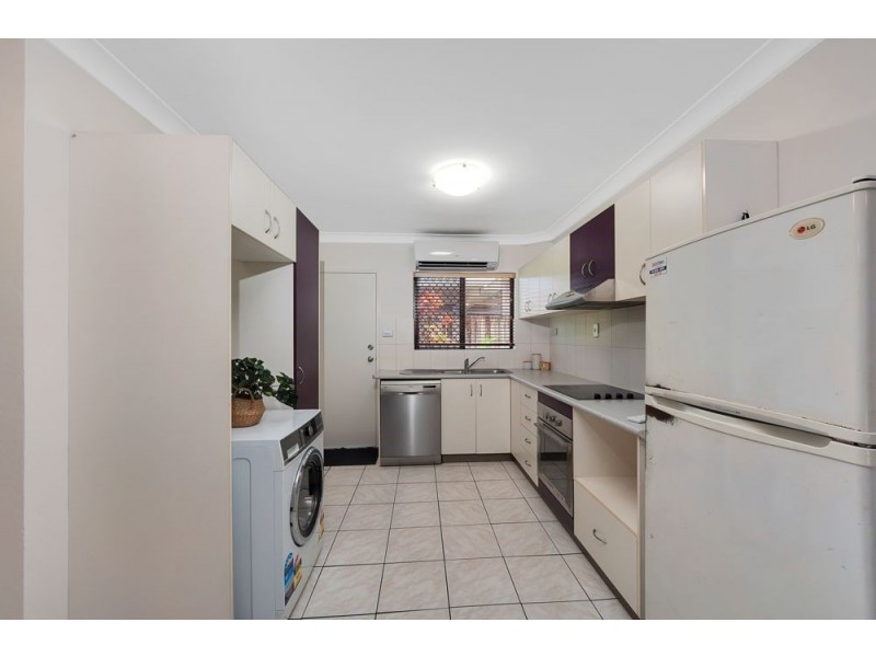 2/187 Lake Street, Cairns City QLD 4870