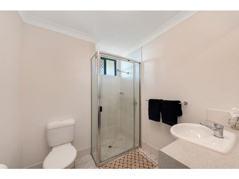 2/187 Lake Street, Cairns City QLD 4870