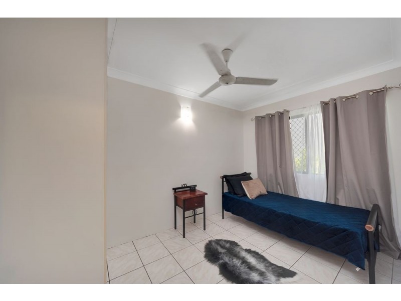 2/187 Lake Street, Cairns City QLD 4870
