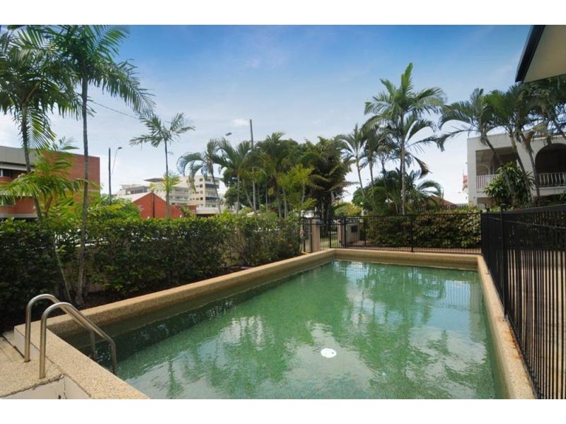 2/187 Lake Street, Cairns City QLD 4870