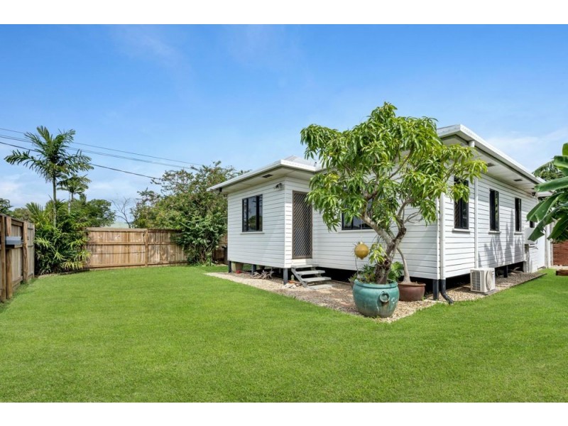 41 Mayers Street, Manoora QLD 4870