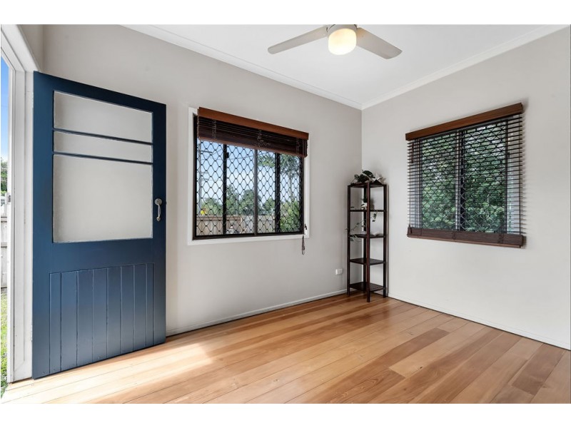 41 Mayers Street, Manoora QLD 4870
