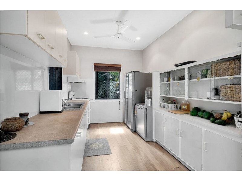 41 Mayers Street, Manoora QLD 4870