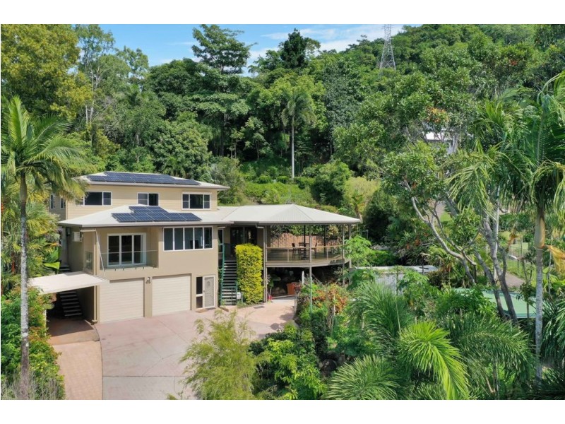 17 Minerva Avenue, Mooroobool QLD 4870