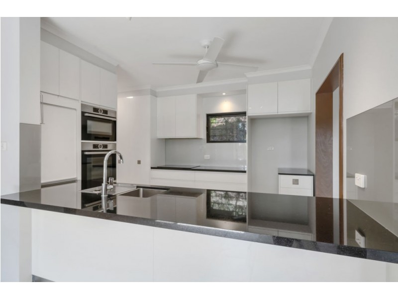 17 Minerva Avenue, Mooroobool QLD 4870