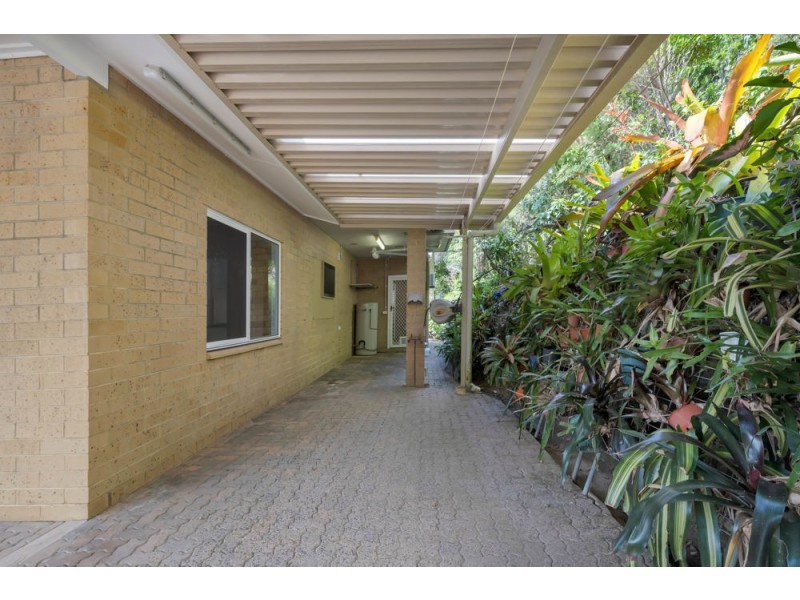 17 Minerva Avenue, Mooroobool QLD 4870