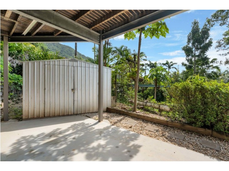 17 Minerva Avenue, Mooroobool QLD 4870