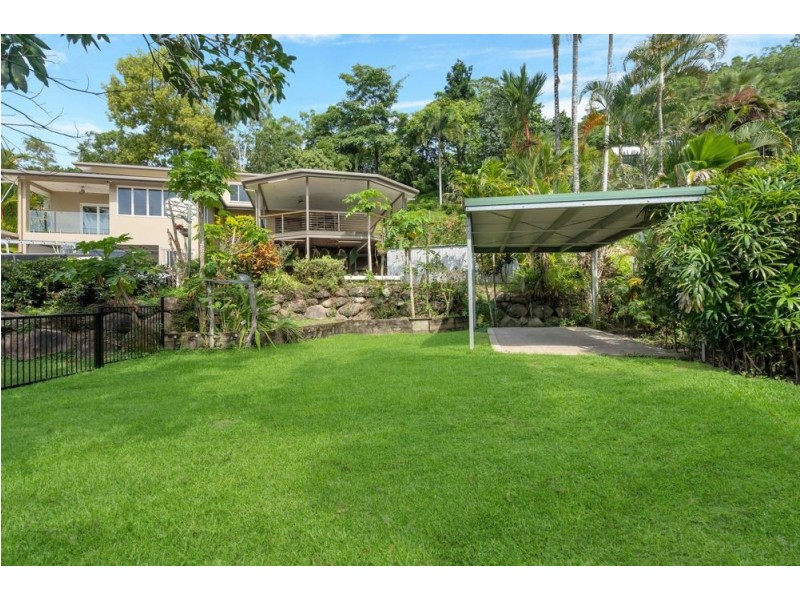 17 Minerva Avenue, Mooroobool QLD 4870