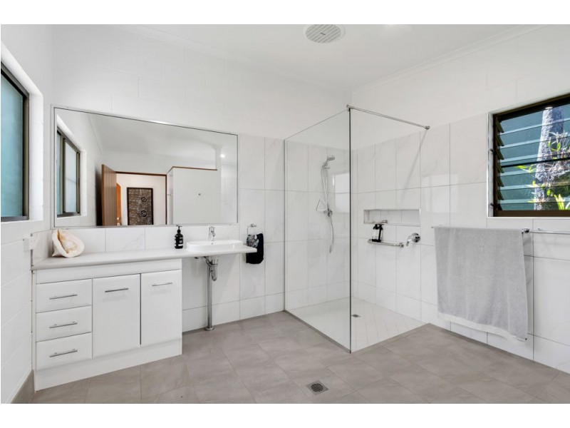 6 Edith Street, Herberton QLD 4887