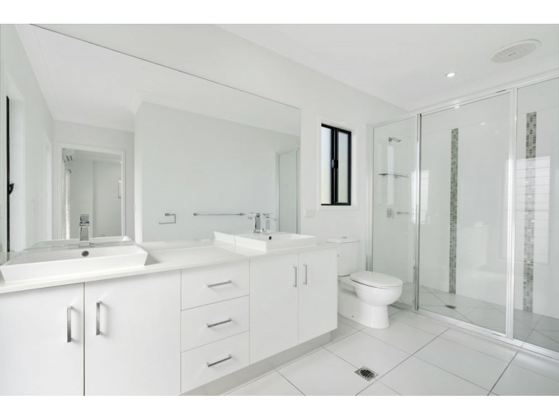 12 Sunbird Drive, Woree QLD 4868