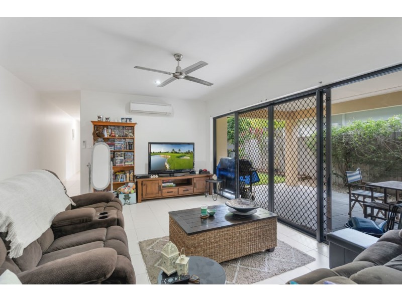 2/1 Savaii Close, Palm Cove QLD 4879