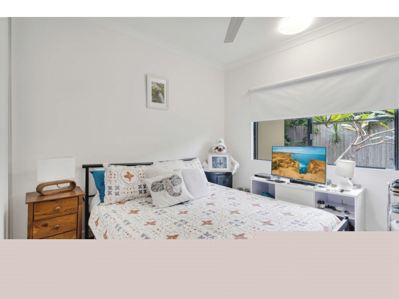 2/1 Savaii Close, Palm Cove QLD 4879
