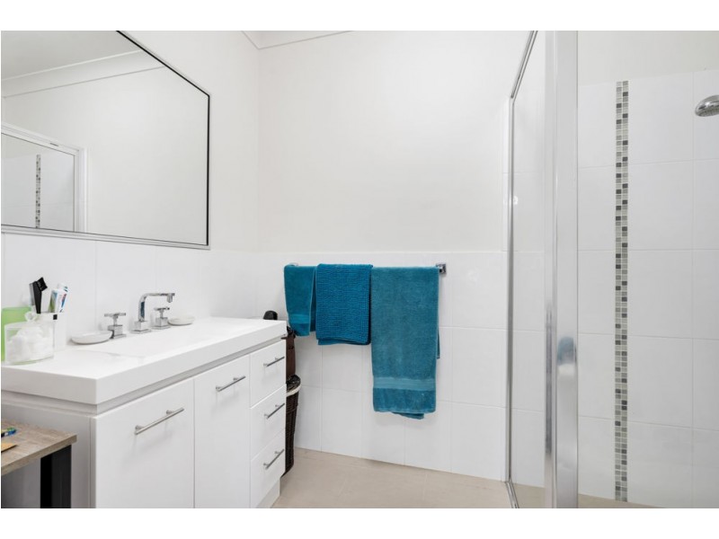 2/1 Savaii Close, Palm Cove QLD 4879