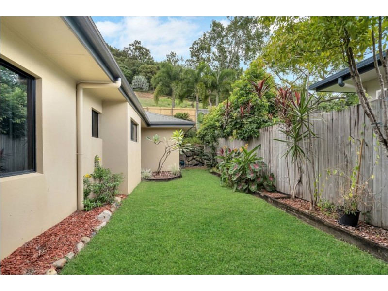 2/1 Savaii Close, Palm Cove QLD 4879