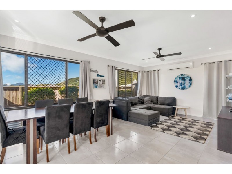 10 Coxswain Place, Trinity Beach QLD 4879