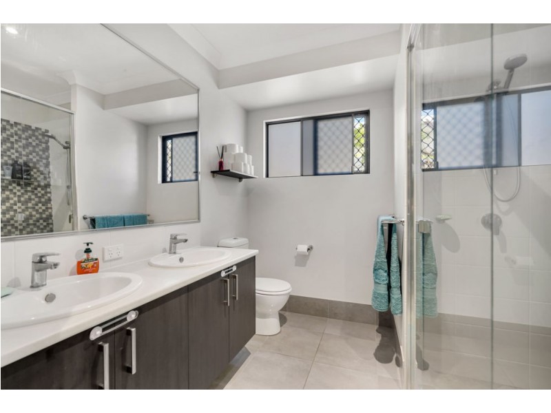 10 Coxswain Place, Trinity Beach QLD 4879