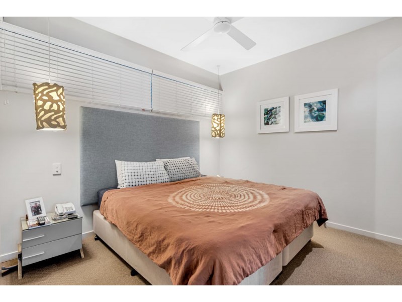 7/201 Lake Street, Cairns North QLD 4870