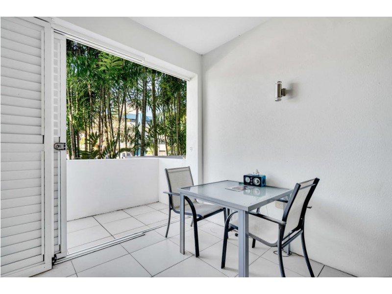 7/201 Lake Street, Cairns North QLD 4870