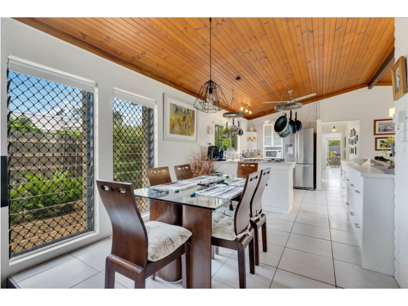 3 Roslyn Close, Yorkeys Knob QLD 4878