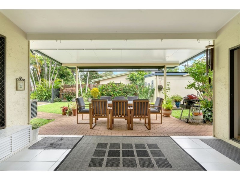 3 Roslyn Close, Yorkeys Knob QLD 4878