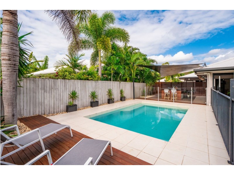 5 Norwood Crescent, Trinity Park QLD 4879