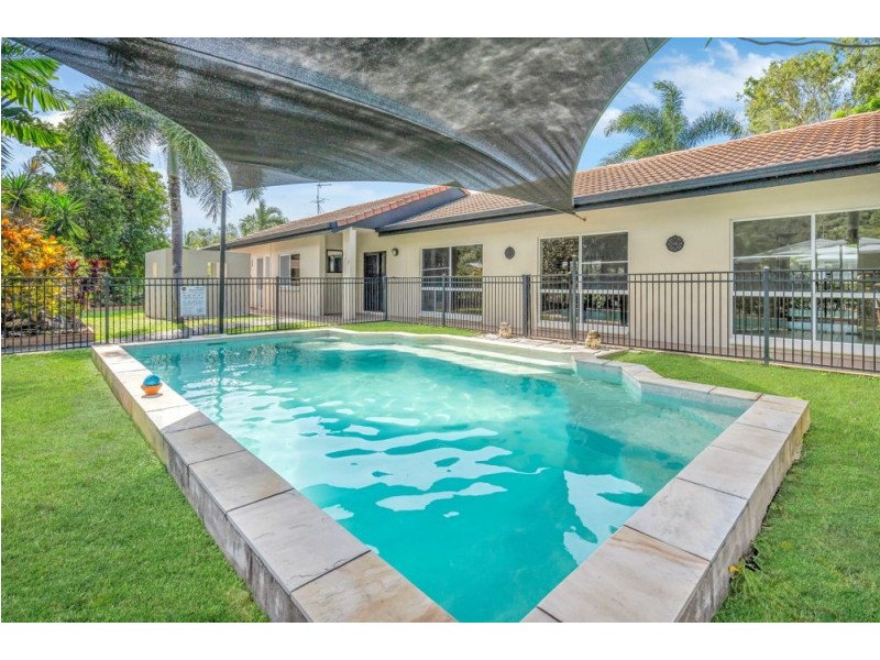 38-40 Bramble Street, Clifton Beach QLD 4879