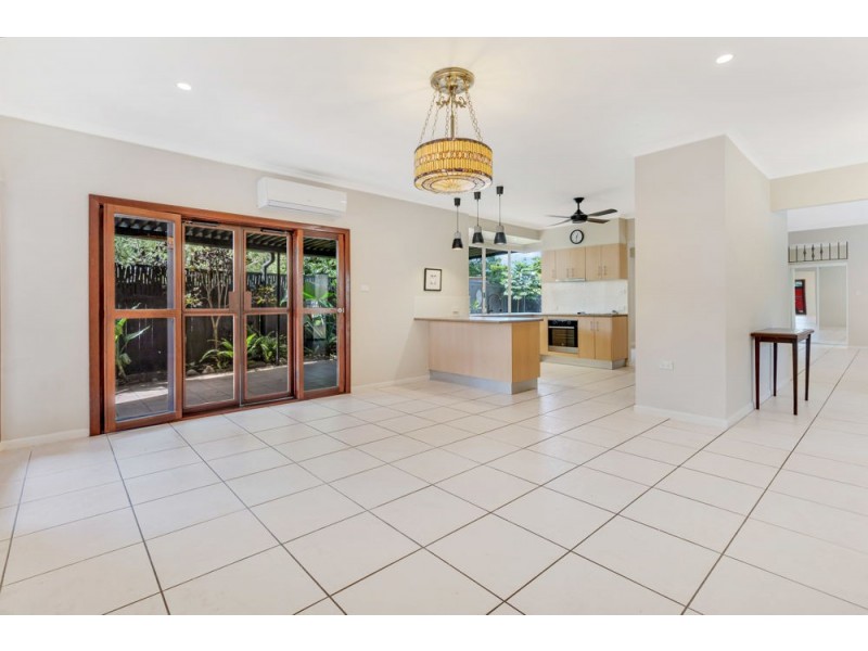 38-40 Bramble Street, Clifton Beach QLD 4879