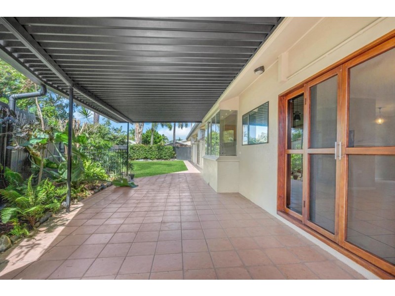 38-40 Bramble Street, Clifton Beach QLD 4879