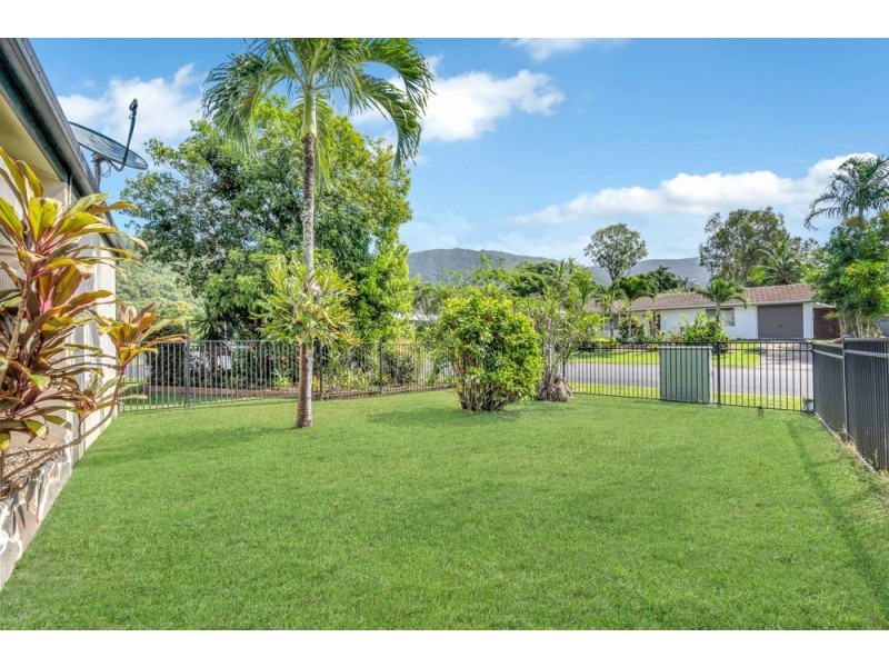 38-40 Bramble Street, Clifton Beach QLD 4879