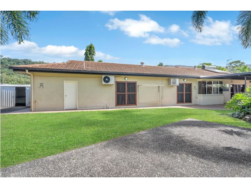 38-40 Bramble Street, Clifton Beach QLD 4879