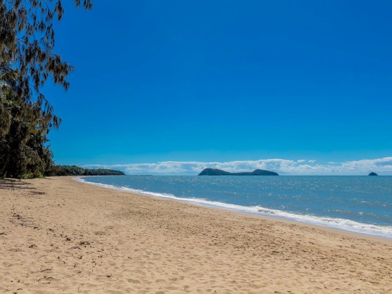 38-40 Bramble Street, Clifton Beach QLD 4879