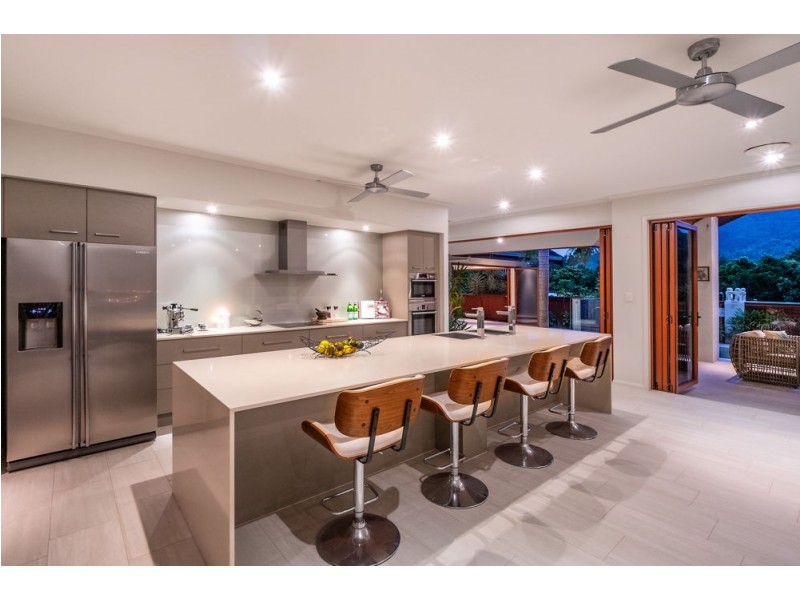 1 Wirrega Close, Caravonica QLD 4878