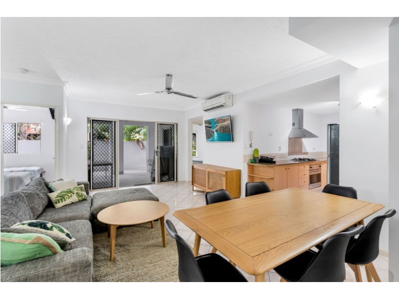 1506/2-10 Greenslopes Street, Cairns North QLD 4870
