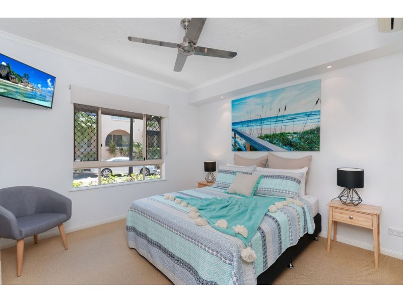 1506/2-10 Greenslopes Street, Cairns North QLD 4870