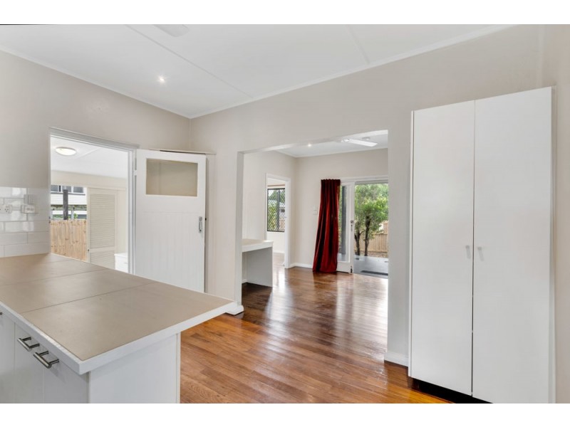 105 English Street, Manunda QLD 4870