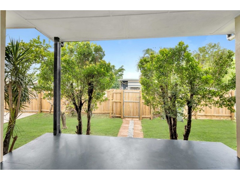 105 English Street, Manunda QLD 4870