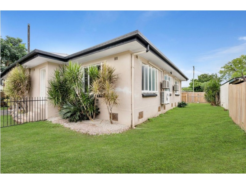 105 English Street, Manunda QLD 4870