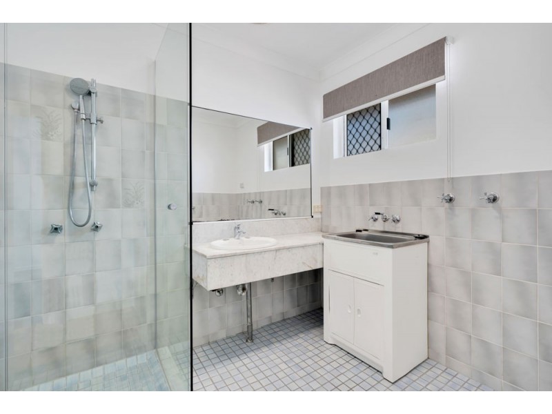 12/87-91 Earl Street, Westcourt QLD 4870